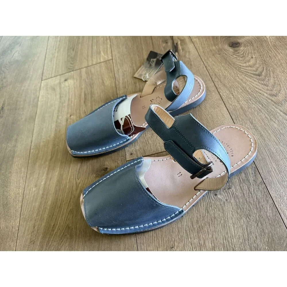 PONS NWT NEW womens 11 classic strap leather Style French Blue sandal flat